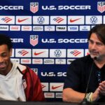 Tyler Adams y Mauricio Pochetino
