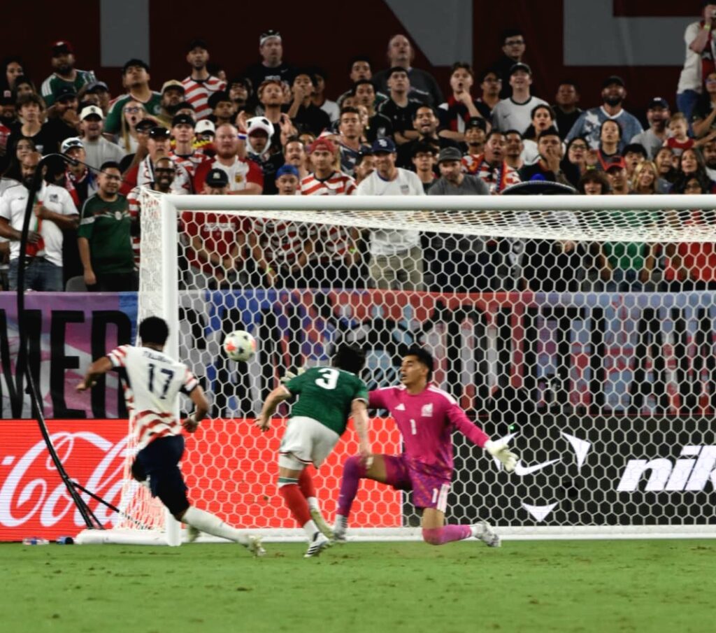 USA 3 vs Mexico 0